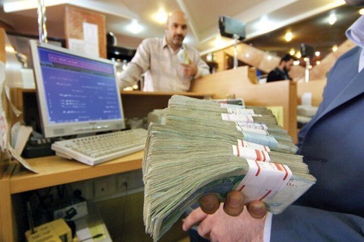 خون کارمندان بانکها رنگینتر است/ پرداخت ۹۱،۵۹۸،۰۰۰،۰۰۰،۰۰۰ تومان وام مفت به سایه نشینان بانکی/ پرداخت وام ازدواج ۳۰۰ هزار جوان، شاید وقتی دیگر!