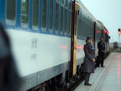 قطار تهران-وان پس از وقفه 5 ساله راه‌اندازی شد